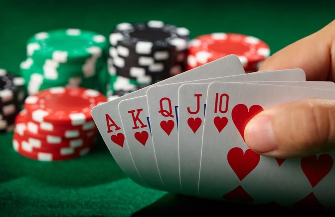 Guía completa de manos de póker online 8 manos de poker